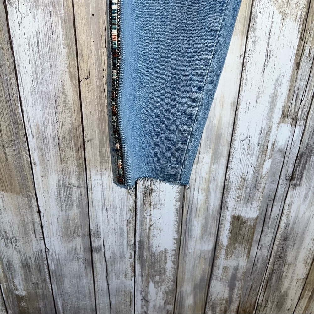 Zara Embellished Side Stripe Jeans Light Wash Frayed Ankle Skinny Denim Size 6 - Picture 4 of 8